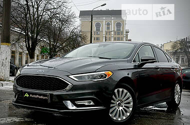 Седан Ford Fusion 2016 в 