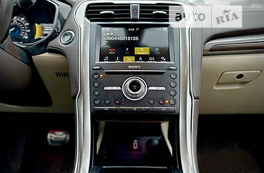 Седан Ford Fusion 2016 в 
