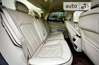 Седан Ford Fusion 2016 в 
