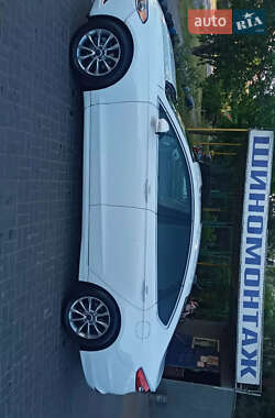 Седан Ford Fusion 2016 в 
