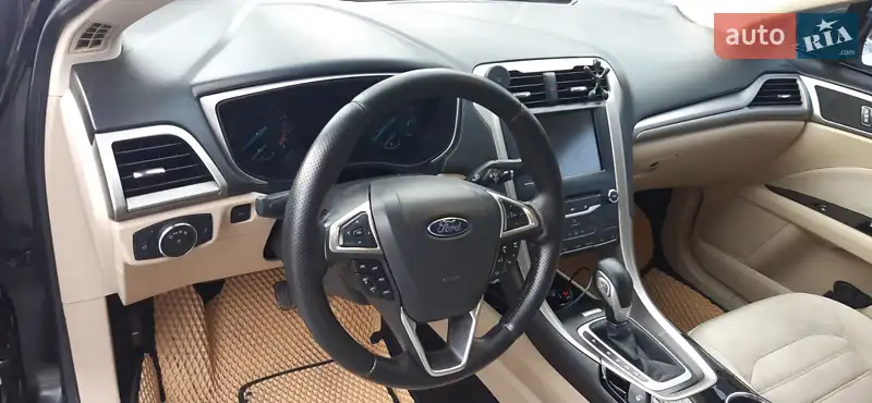 Седан Ford Fusion 2014 в 
