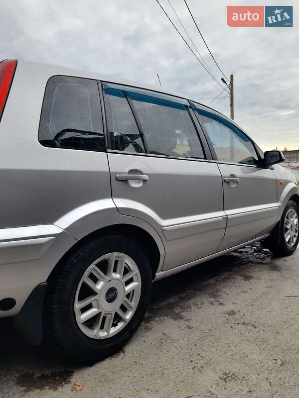 Хетчбек Ford Fusion 2006 в Калуші