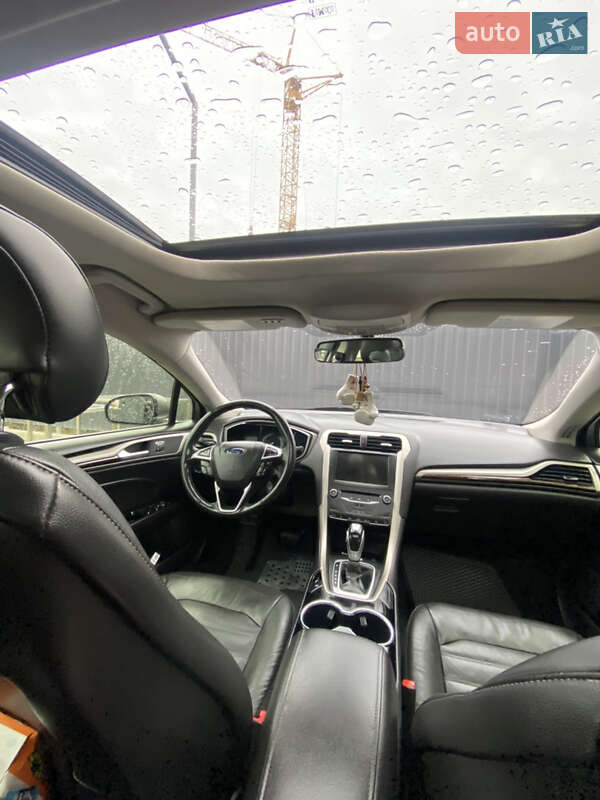 Седан Ford Fusion 2013 в Одесі