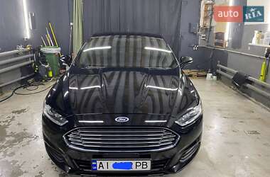 Седан Ford Fusion 2015 в 