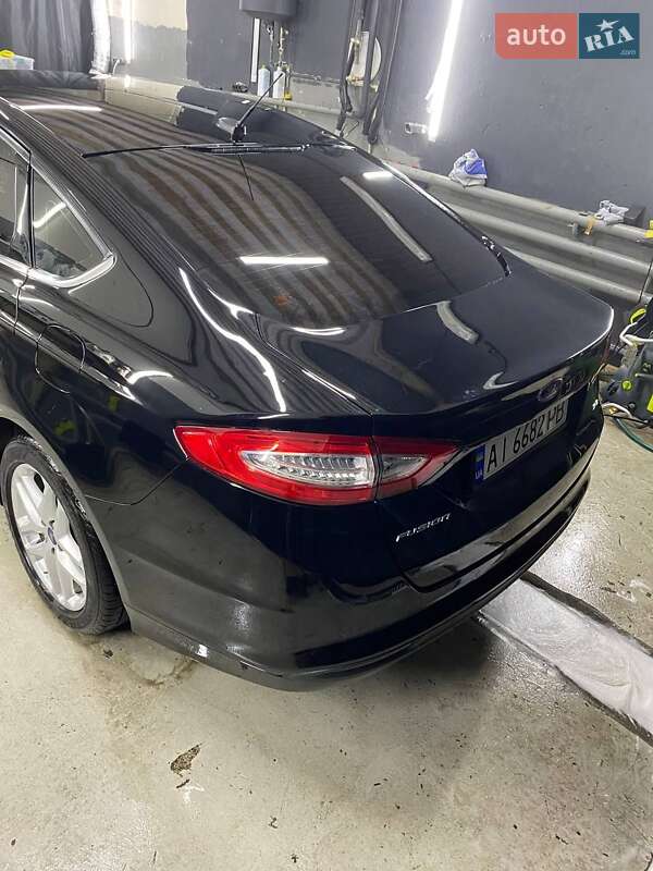 Седан Ford Fusion 2015 в Борисполі