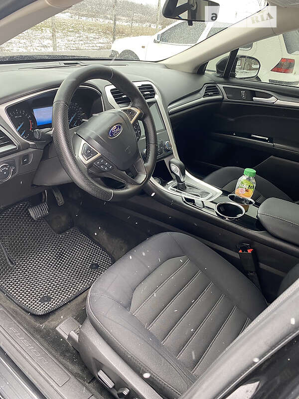 Седан Ford Fusion 2013 в Звягеле