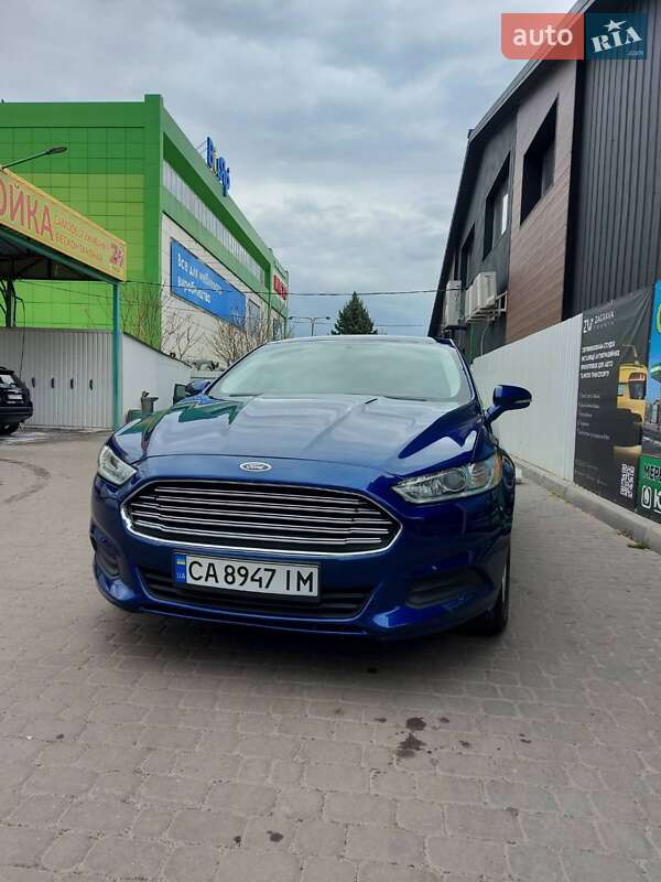 Седан Ford Fusion 2014 в Черкасах