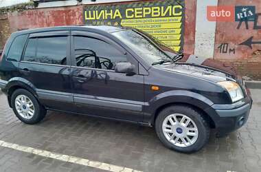 Хэтчбек Ford Fusion 2008 в 