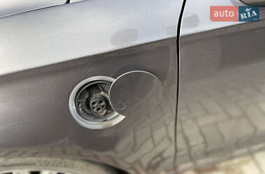 Седан Ford Fusion 2013 в 