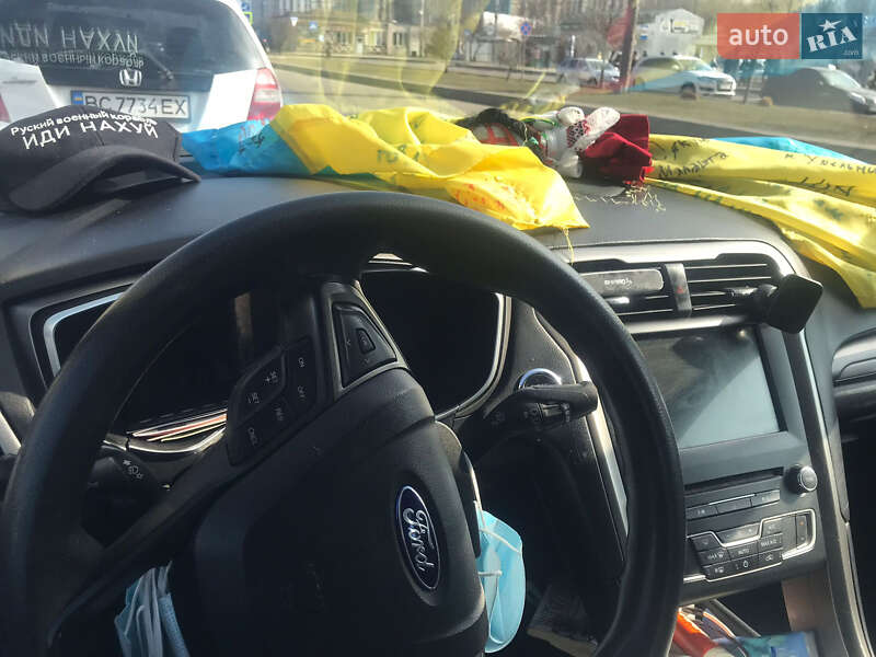 Седан Ford Fusion 2018 в Львові