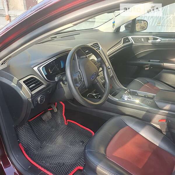 Седан Ford Fusion 2018 в Львові