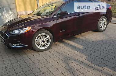 Седан Ford Fusion 2018 в Львові