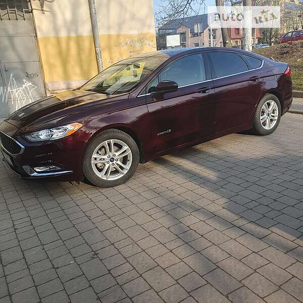 Седан Ford Fusion 2018 в Львові