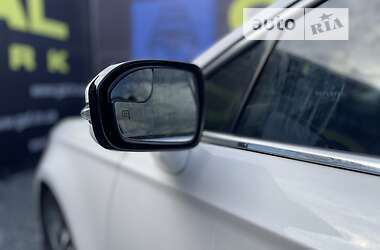 Седан Ford Fusion 2017 в 