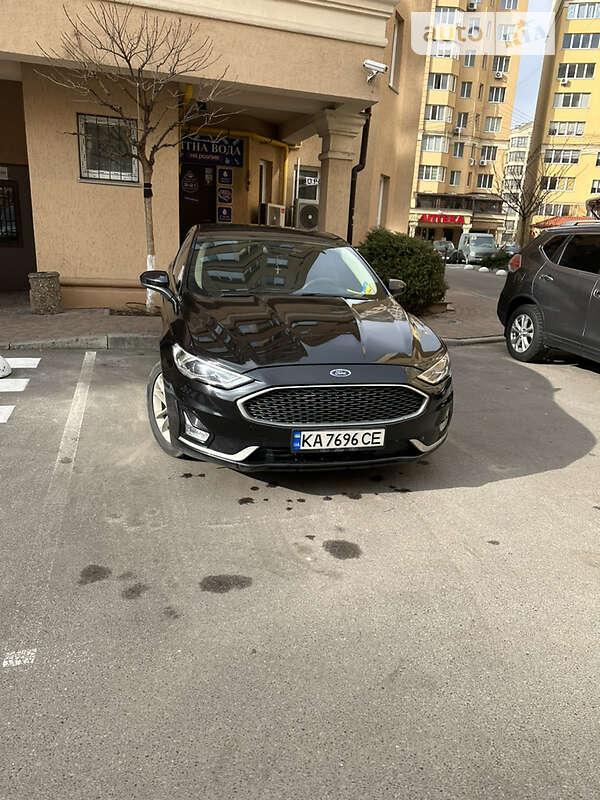 Седан Ford Fusion 2019 в Киеве