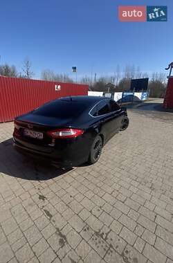 Седан Ford Fusion 2016 в Бродах