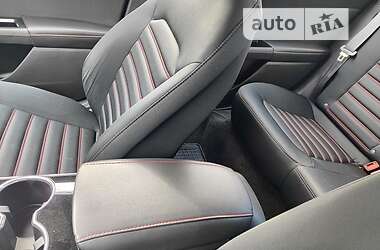 Седан Ford Fusion 2014 в 
