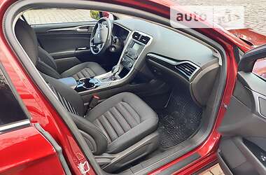 Седан Ford Fusion 2014 в 