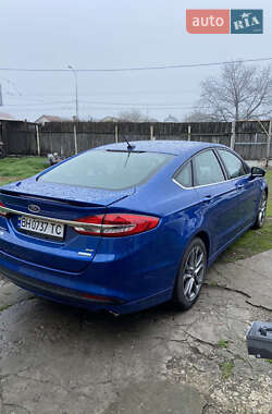 Седан Ford Fusion 2017 в 