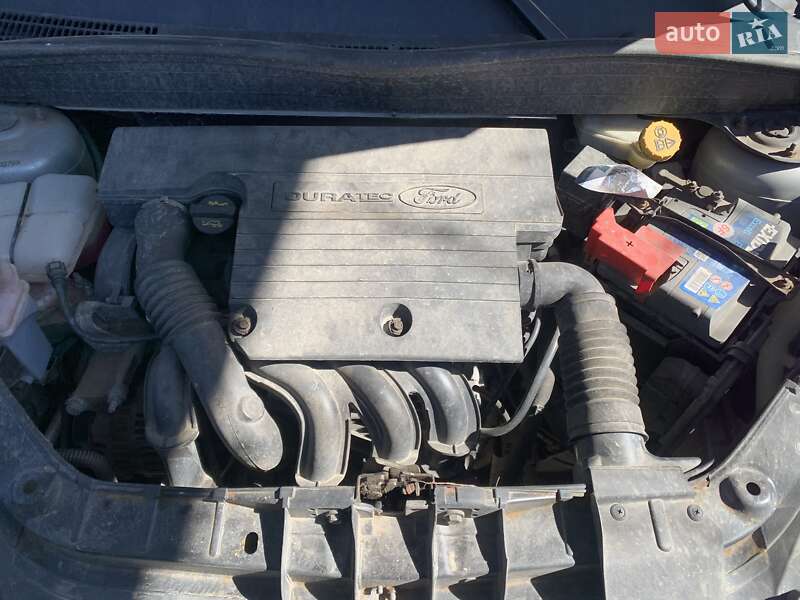 Хэтчбек Ford Fusion 2004 в Виннице