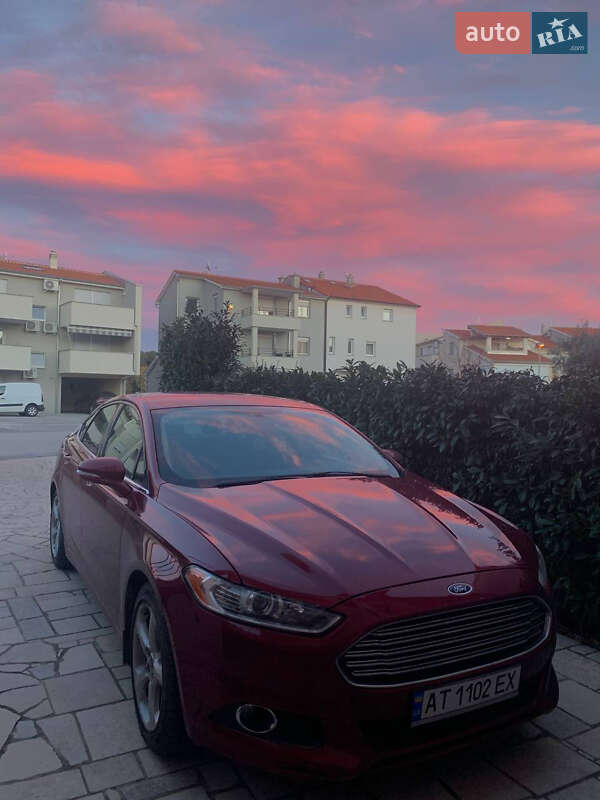 Седан Ford Fusion 2014 в 
