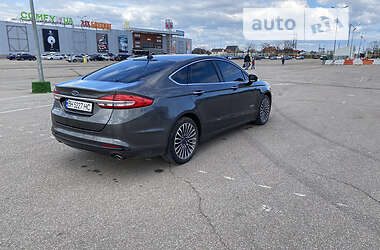 Седан Ford Fusion 2016 в Одесі
