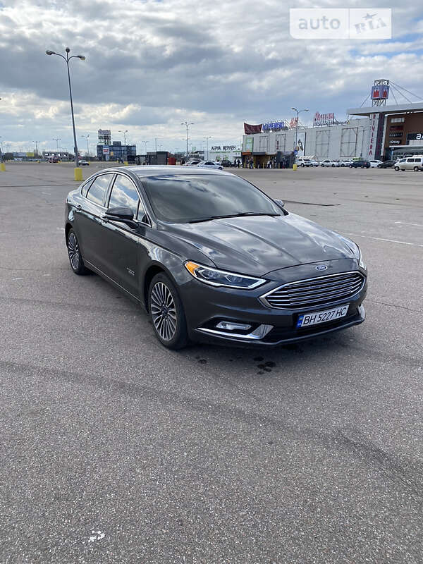 Седан Ford Fusion 2016 в Одесі