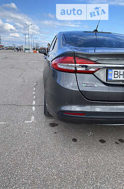 Седан Ford Fusion 2016 в Одесі