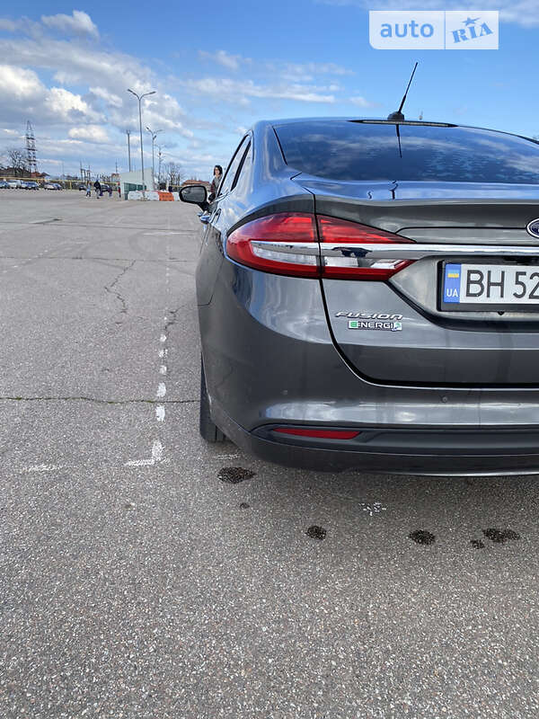 Седан Ford Fusion 2016 в Одесі