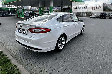 Седан Ford Fusion 2015 в 