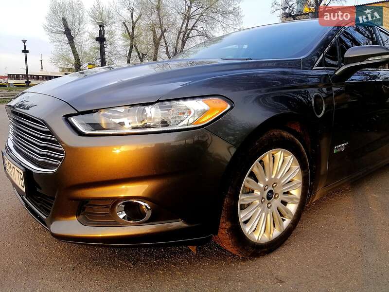 Седан Ford Fusion 2015 в Днепре