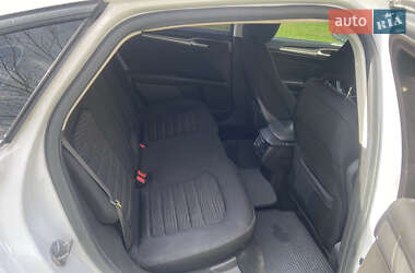 Седан Ford Fusion 2015 в Рівному