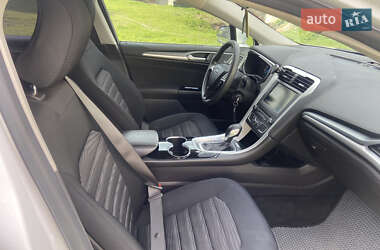 Седан Ford Fusion 2015 в Рівному