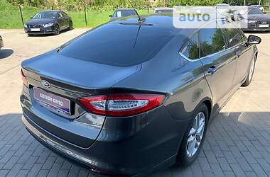 Седан Ford Fusion 2015 в 