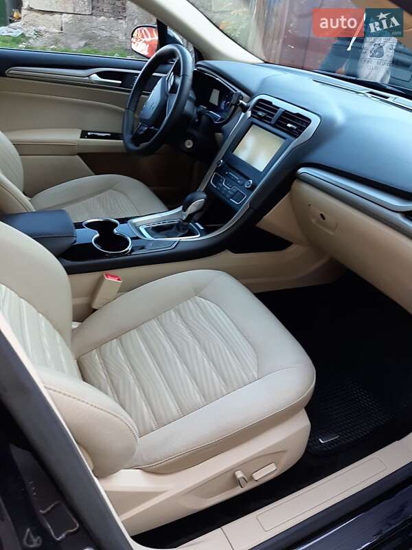 Седан Ford Fusion 2015 в Николаеве