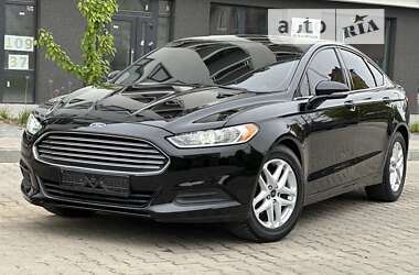 Седан Ford Fusion 2015 в 