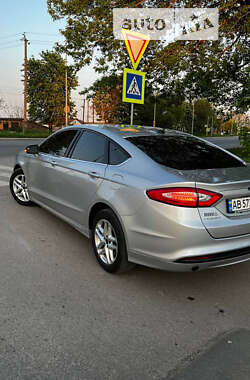 Седан Ford Fusion 2016 в Тростянці