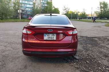 Седан Ford Fusion 2015 в Каменском