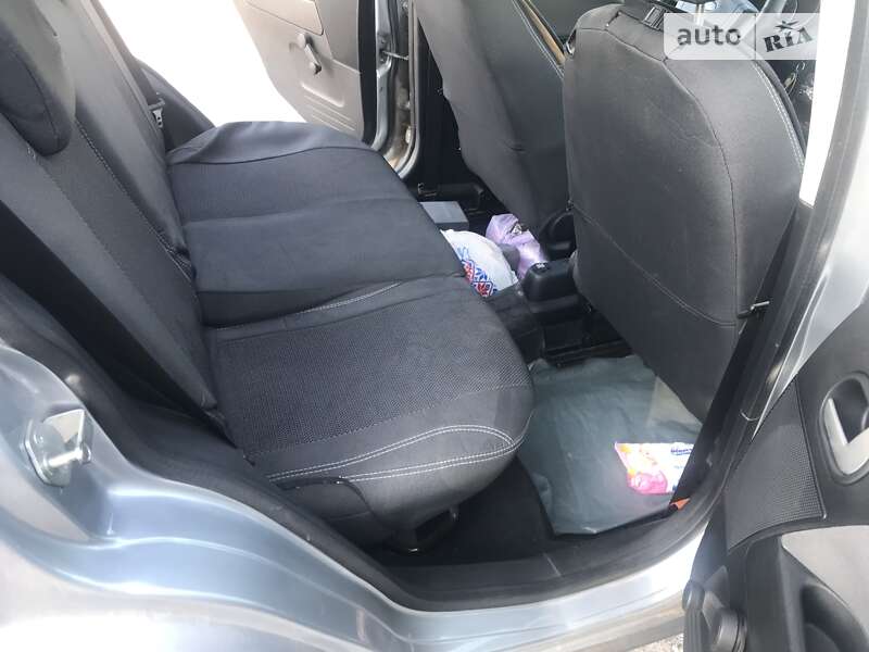 Хэтчбек Ford Fusion 2005 в Калиновке