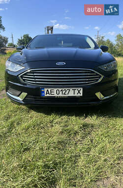 Седан Ford Fusion 2016 в 