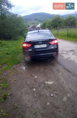 Седан Ford Fusion 2015 в Рахове
