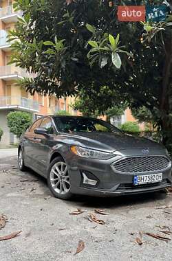 Седан Ford Fusion 2019 в Одессе