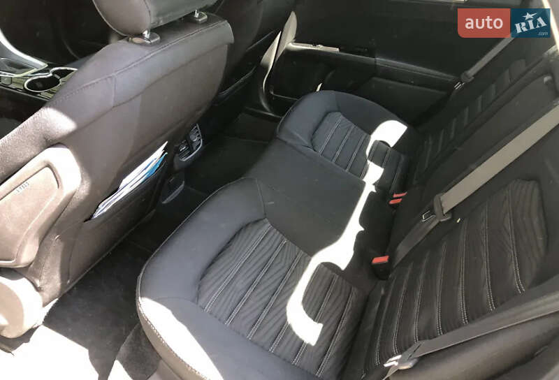 Седан Ford Fusion 2015 в Львові