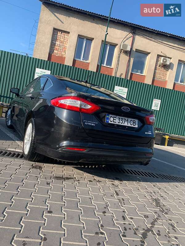 Седан Ford Fusion 2012 в Черновцах