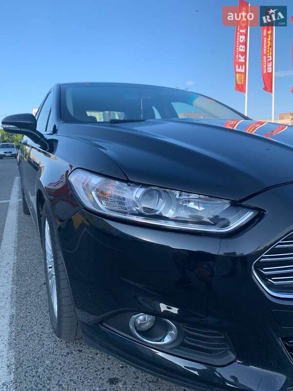 Седан Ford Fusion 2012 в Черновцах