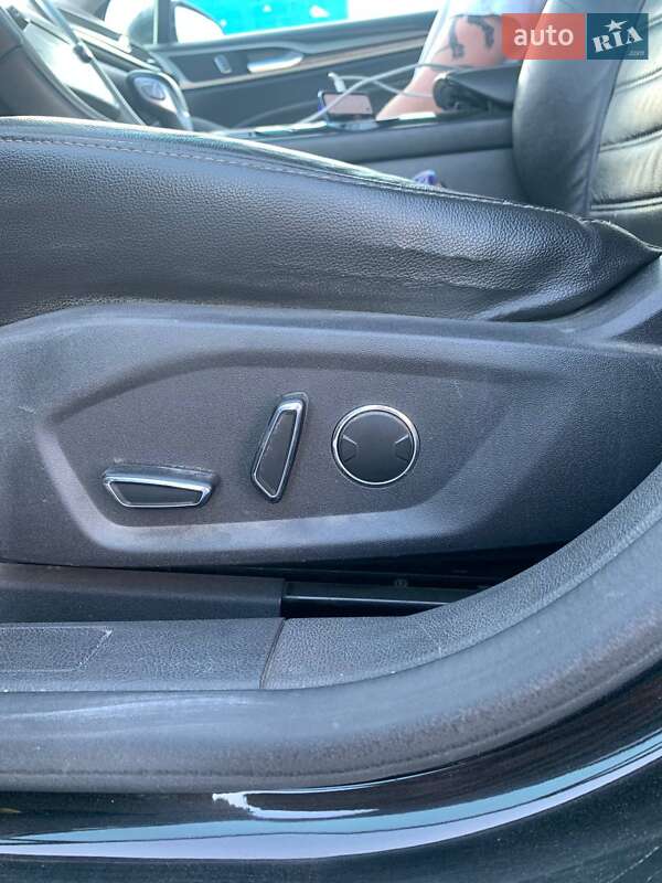 Седан Ford Fusion 2012 в Черновцах