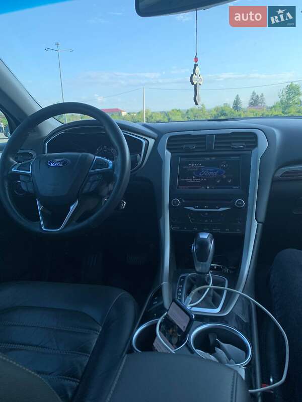 Седан Ford Fusion 2012 в Черновцах