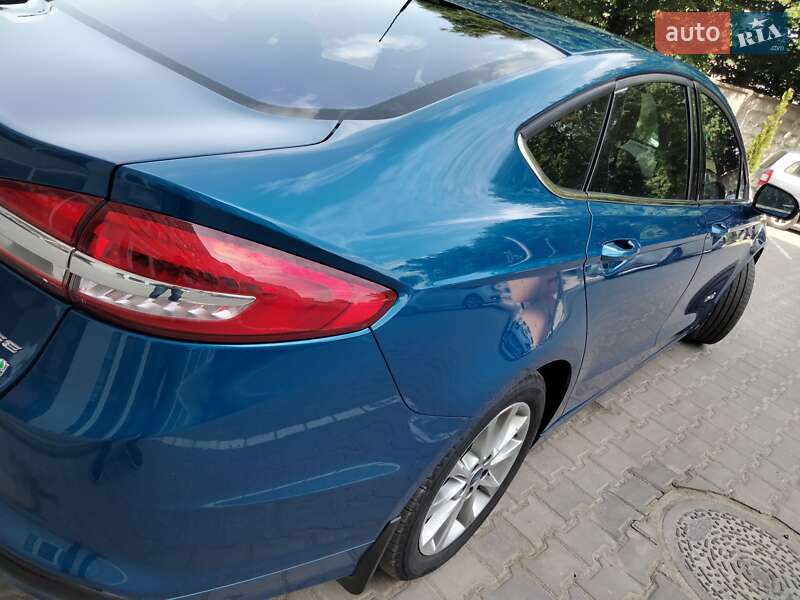 Седан Ford Fusion 2017 в Хмельницькому