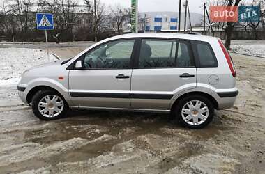 Хетчбек Ford Fusion 2005 в Ужгороді