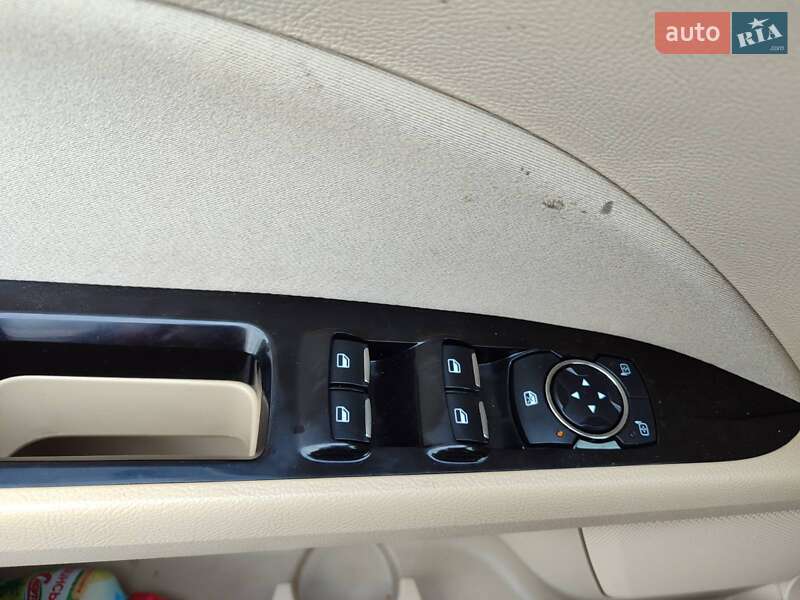 Седан Ford Fusion 2014 в Трускавці